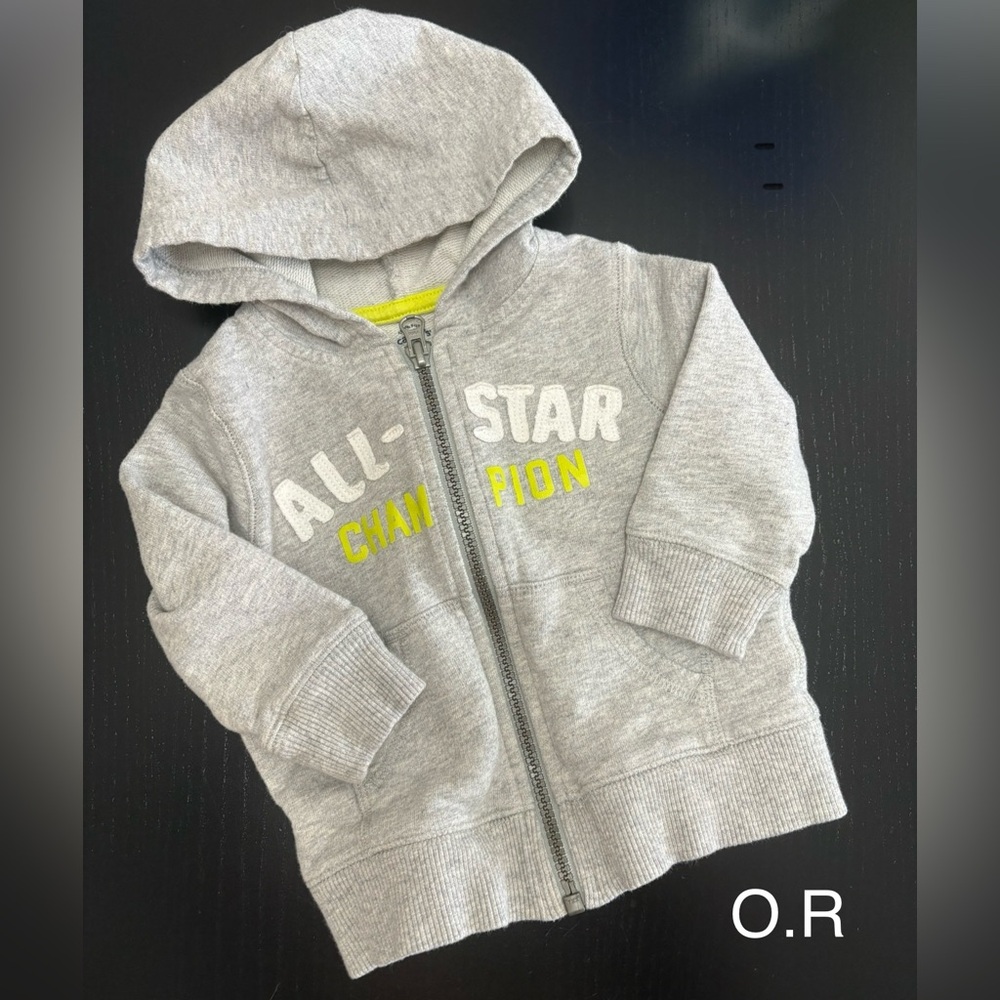 ⭐️2/$8.00⭐️ Carter’s 9m Zip Up Hoodie